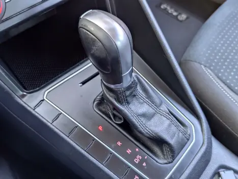 VOLKSWAGEN Polo Hatch 1.0 12V 4P 200 TSI  COMFORTLINE AUTOM�TICO, Foto 17