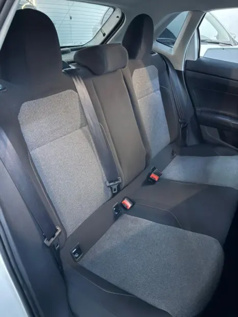 VOLKSWAGEN Polo Hatch 1.0 4P 170 TSI COMFORTLINE AUTOM�TICO, Foto 12