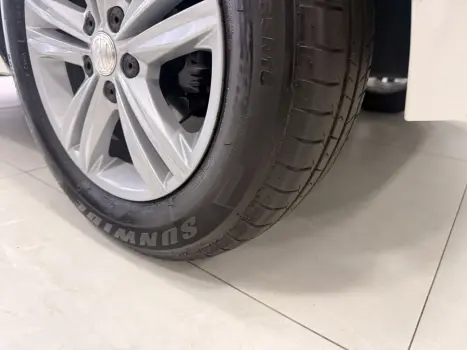 VOLKSWAGEN Polo Hatch 1.0 12V 4P 200 TSI  COMFORTLINE AUTOM�TICO, Foto 10