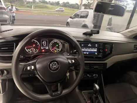 VOLKSWAGEN Polo Hatch 1.0 12V 4P 200 TSI  COMFORTLINE AUTOM�TICO, Foto 11