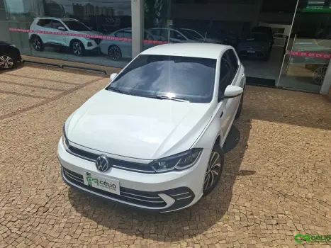 VOLKSWAGEN Polo Hatch 1.0 12V 4P 200 TSI HIGHLINE AUTOM�TICO, Foto 4