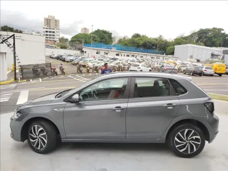 VOLKSWAGEN Polo Hatch 1.0 4P 170 TSI HIGHLINE AUTOM�TICO, Foto 8