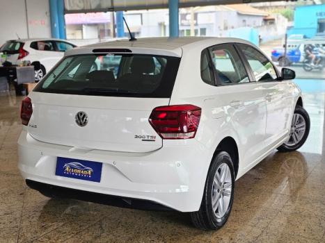 VOLKSWAGEN Polo Hatch 1.0 12V 4P 200 TSI  COMFORTLINE AUTOM�TICO, Foto 3