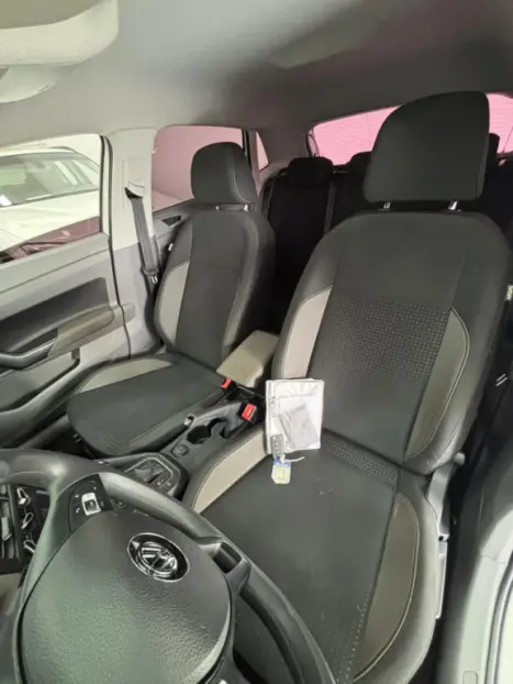 VOLKSWAGEN Polo Hatch 1.0 12V 4P 200 TSI COMFORTLINE, Foto 8