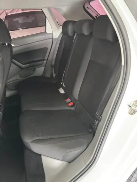 VOLKSWAGEN Polo Hatch 1.0 12V 4P 200 TSI COMFORTLINE, Foto 9