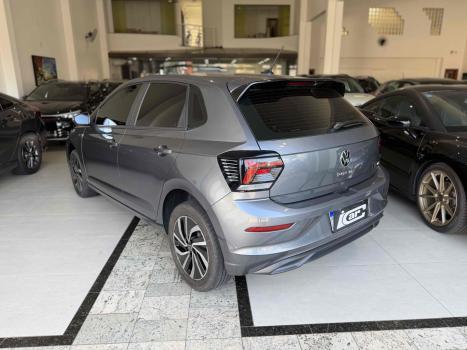 VOLKSWAGEN Polo Hatch 1.0 12V 4P 200 TSI HIGHLINE AUTOM�TICO, Foto 4