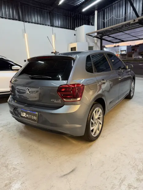 VOLKSWAGEN Polo Hatch 1.0 12V 4P 200 TSI HIGHLINE AUTOM�TICO, Foto 4