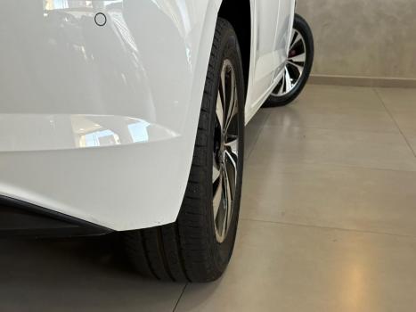 VOLKSWAGEN Polo Hatch 1.0 12V 4P 200 TSI  COMFORTLINE AUTOM�TICO, Foto 10