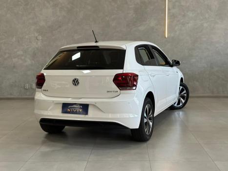 VOLKSWAGEN Polo Hatch 1.0 12V 4P 200 TSI  COMFORTLINE AUTOM�TICO, Foto 13
