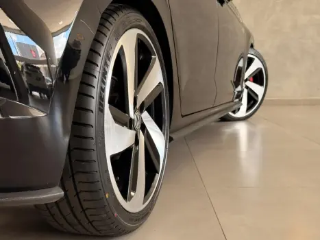 VOLKSWAGEN Polo Hatch 1.4 4P 250 TSI GTS AUTOM�TICO, Foto 20