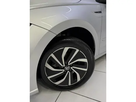 VOLKSWAGEN Polo Hatch 1.0 12V 4P 200 TSI HIGHLINE AUTOM�TICO, Foto 25