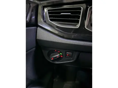 VOLKSWAGEN Polo Hatch 1.0 12V 4P 200 TSI HIGHLINE AUTOM�TICO, Foto 28