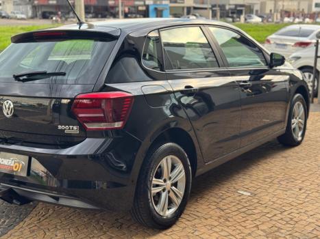 VOLKSWAGEN Polo Hatch 1.0 12V 4P 200 TSI  COMFORTLINE AUTOM�TICO, Foto 13