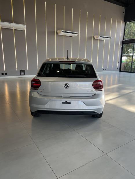 VOLKSWAGEN Polo Hatch 1.0 12V 4P 200 TSI HIGHLINE AUTOM�TICO, Foto 18