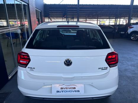 VOLKSWAGEN Polo Hatch 1.0 12V 4P 200 TSI  COMFORTLINE AUTOM�TICO, Foto 4