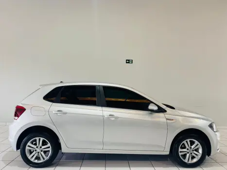 VOLKSWAGEN Polo Hatch 1.0 12V 4P 200 TSI  COMFORTLINE AUTOM�TICO, Foto 4