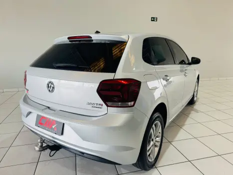 VOLKSWAGEN Polo Hatch 1.0 12V 4P 200 TSI  COMFORTLINE AUTOM�TICO, Foto 5