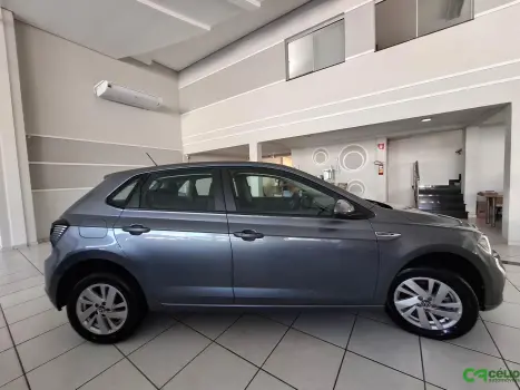 VOLKSWAGEN Polo Hatch 1.0 12V 4P 200 TSI  COMFORTLINE AUTOM�TICO, Foto 9