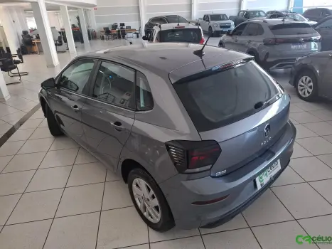 VOLKSWAGEN Polo Hatch 1.0 12V 4P 200 TSI  COMFORTLINE AUTOM�TICO, Foto 13