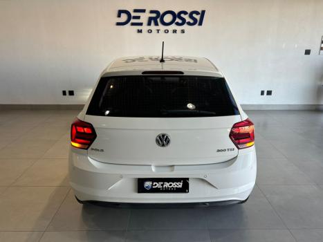 VOLKSWAGEN Polo Hatch 1.0 12V 4P 200 TSI  COMFORTLINE AUTOM�TICO, Foto 14