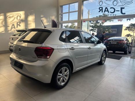 VOLKSWAGEN Polo Hatch 1.0 12V 4P 200 TSI  COMFORTLINE AUTOM�TICO, Foto 5