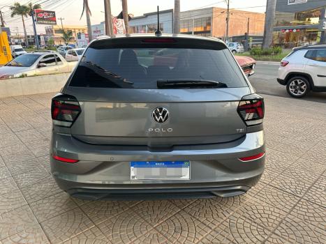 VOLKSWAGEN Polo Hatch 1.0 12V 4P 200 TSI HIGHLINE AUTOM�TICO, Foto 13
