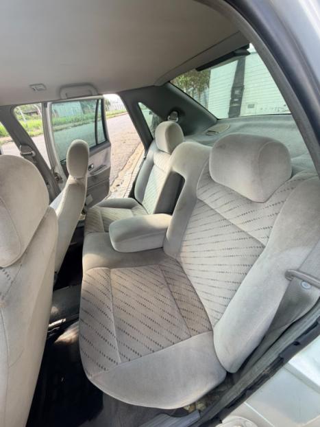 VOLKSWAGEN Santana 1.8 4P, Foto 4