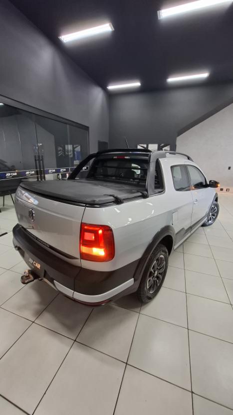 VOLKSWAGEN Saveiro 1.6 G7 CABINE DUPLA CROSS FLEX, Foto 4