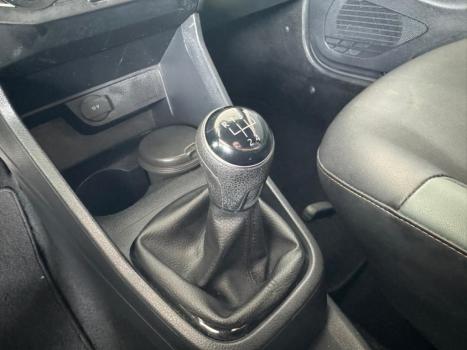 VOLKSWAGEN Saveiro 1.6 G6 HIGHLINE CABINE DUPLA FLEX, Foto 13