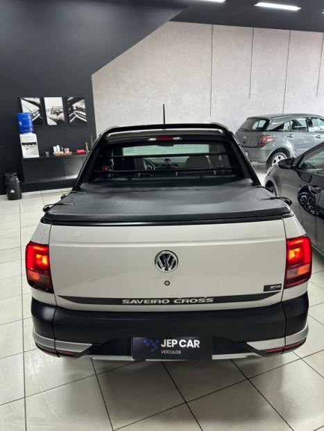 VOLKSWAGEN Saveiro 1.6 G7 CABINE DUPLA CROSS FLEX, Foto 5