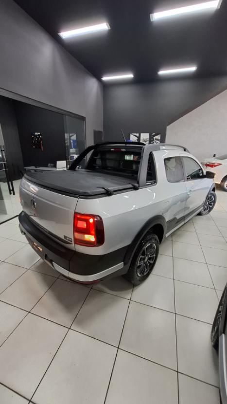 VOLKSWAGEN Saveiro 1.6 G7 CABINE DUPLA CROSS FLEX, Foto 4