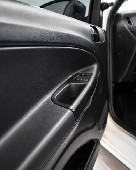 VOLKSWAGEN Saveiro 1.6 16V FLEX MSI ROBUST CABINE SIMPLES, Foto 14
