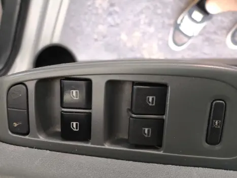 VOLKSWAGEN Space Fox 1.6 4P FLEX, Foto 6