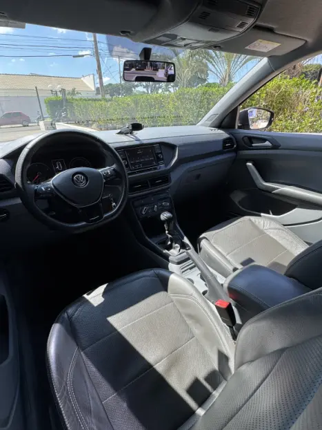 VOLKSWAGEN T-Cross 1.0 4P 200 TSI FLEX, Foto 5 VOLKSWAGEN T-Cross 1.0 4P 200 TSI FLEX, Foto 5