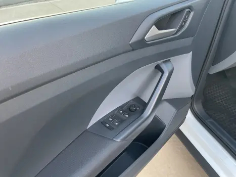 VOLKSWAGEN T-Cross 1.0 4P 200 TSI FLEX SENSE AUTOMÁTICO, Foto 10 VOLKSWAGEN T-Cross 1.0 4P 200 TSI FLEX SENSE AUTOMÁTICO, Foto 10