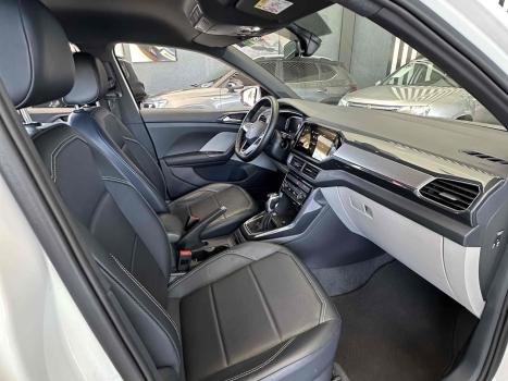 VOLKSWAGEN T-Cross 1.4 4P 250 TSI FLEX HIGHLINE AUTOMÁTICO, Foto 13 VOLKSWAGEN T-Cross 1.4 4P 250 TSI FLEX HIGHLINE AUTOMÁTICO, Foto 13