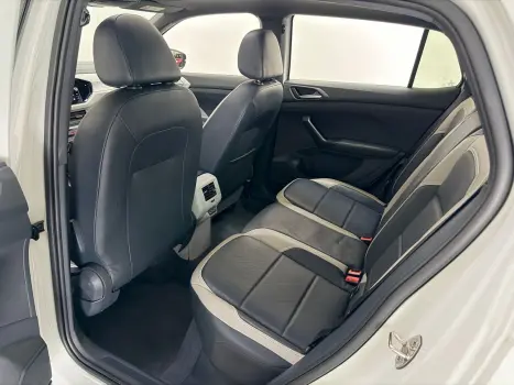 VOLKSWAGEN T-Cross 1.4 4P 250 TSI FLEX HIGHLINE AUTOMÁTICO, Foto 10 VOLKSWAGEN T-Cross 1.4 4P 250 TSI FLEX HIGHLINE AUTOMÁTICO, Foto 10