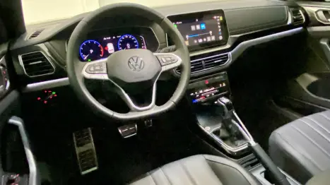 VOLKSWAGEN T-Cross 1.4 4P 250 TSI FLEX HIGHLINE AUTOM�TICO, Foto 6