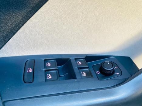 VOLKSWAGEN T-Cross 1.4 4P 250 TSI FLEX HIGHLINE AUTOM�TICO, Foto 19