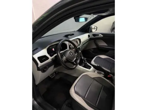 VOLKSWAGEN T-Cross 1.4 4P 250 TSI FLEX HIGHLINE AUTOM�TICO, Foto 12