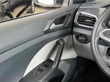VOLKSWAGEN T-Cross 1.4 4P 250 TSI FLEX HIGHLINE AUTOM�TICO, Foto 19