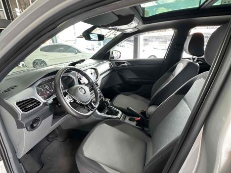 VOLKSWAGEN T-Cross 1.0 4P 200 TSI FLEX COMFORTLINE AUTOM�TICO, Foto 17