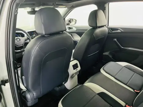 VOLKSWAGEN T-Cross 1.4 4P 250 TSI FLEX HIGHLINE AUTOM�TICO, Foto 10