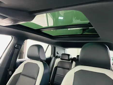 VOLKSWAGEN T-Cross 1.4 4P 250 TSI FLEX HIGHLINE AUTOM�TICO, Foto 11