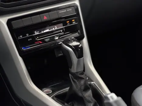 VOLKSWAGEN T-Cross 1.0 4P 200 TSI FLEX COMFORTLINE AUTOM�TICO, Foto 8