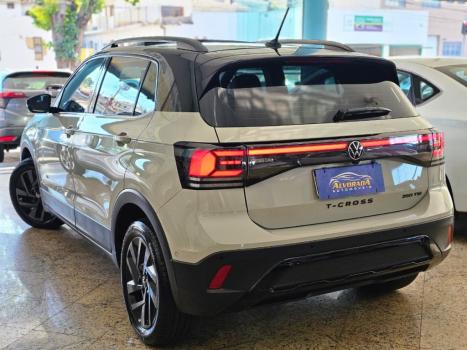VOLKSWAGEN T-Cross 1.4 4P 250 TSI FLEX HIGHLINE AUTOM�TICO, Foto 4