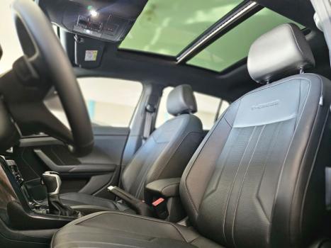 VOLKSWAGEN T-Cross 1.4 4P 250 TSI FLEX HIGHLINE AUTOM�TICO, Foto 11