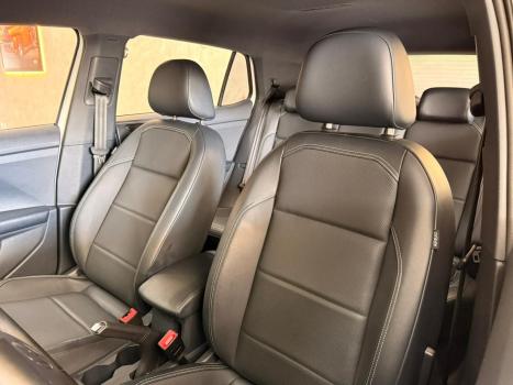 VOLKSWAGEN T-Cross 1.4 4P 250 TSI FLEX HIGHLINE AUTOM�TICO, Foto 9