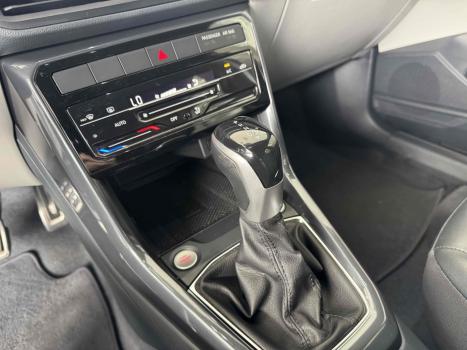 VOLKSWAGEN T-Cross 1.4 4P 250 TSI FLEX HIGHLINE AUTOM�TICO, Foto 8