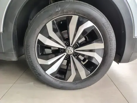 VOLKSWAGEN T-Cross 1.4 4P 250 TSI FLEX HIGHLINE AUTOM�TICO, Foto 14